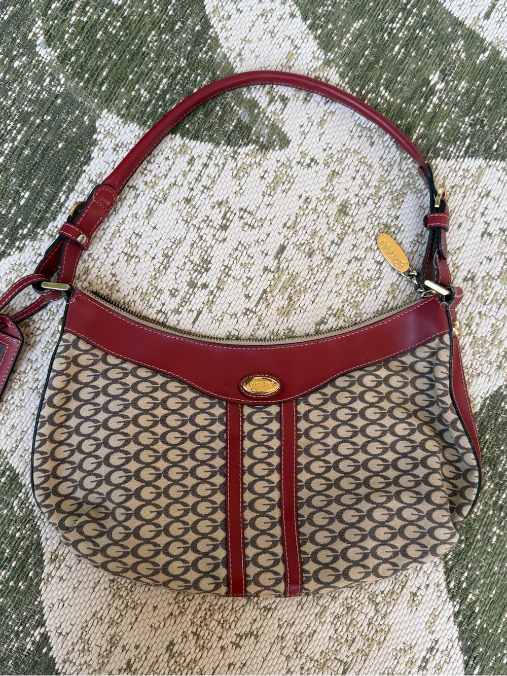 Guess Red Trim Signature-Print Shoulder Bag